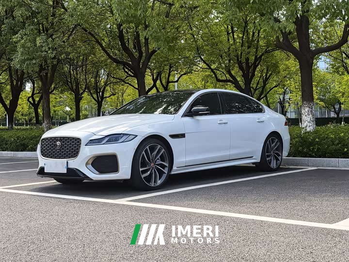 Jaguar XFL 2.0T P300 AWD Flagship Sport Gold Edition
