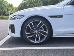 Jaguar XFL 2.0T P300 AWD Flagship Sport Gold Edition - ფოტო 9
