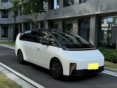 Li Auto MEGA Home Family Edition - ფოტო 4