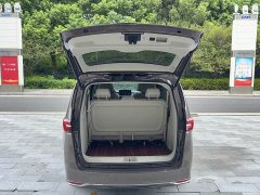 Buick GL8 Land Business Class 652T Luxury - ფოტო 11