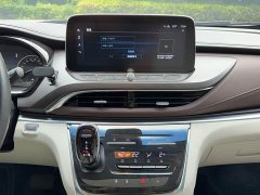Buick GL8 Land Business Class 652T Luxury - ფოტო 18
