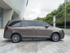 Buick GL8 Land Business Class 652T Luxury - ფოტო 4