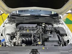 Hyundai Elantra 1.5L CVT GLX Elite - ფოტო 17