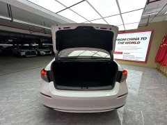 Honda Civic 180TURBO CVT Premium Edition - ფოტო 18