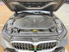 BMW i5 eDrive 35L M Sport Package - ფოტო 16