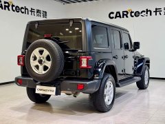 Jeep Wrangler 2.0T Sahara Four-Door - ფოტო 3