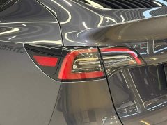 Tesla Model Y Long Range All-Wheel Drive - ფოტო 9