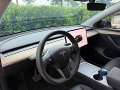 Tesla Model Y Rear-Wheel Drive - ფოტო 11