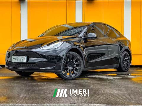 2024 Tesla Model Y Rear-Wheel Drive