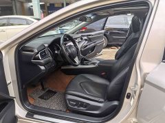 Toyota Camry Hybrid Luxury - ფოტო 10