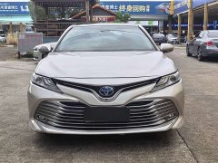 Toyota Camry Hybrid Luxury - ფოტო 2