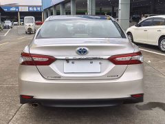 Toyota Camry Hybrid Luxury - ფოტო 5