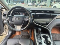 Toyota Camry Hybrid Luxury - ფოტო 9