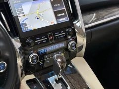 Toyota Alphard 2021 Hybrid 2.5L Premium Edition - ფოტო 4