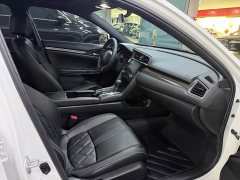 Honda Civic 2021 Hatchback 220 Turbo CVT Sharp Control - ფოტო 3
