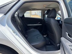 Hyundai Elantra 2022 1.5L CVT Luxury - ფოტო 10