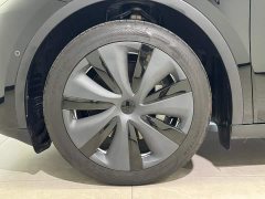 Tesla Model Y Rear-Wheel Drive - ფოტო 8