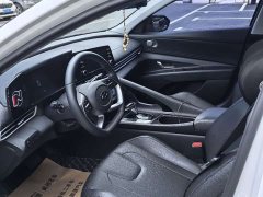 Hyundai Elantra 1.5L CVT GLX Elite - ფოტო 10