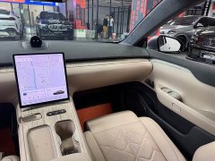 NIO ET7 2024 75kWh Executive Signature Edition - ფოტო 13