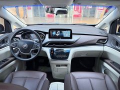 Buick GL8 Land Business Class Smart Edition - ფოტო 10