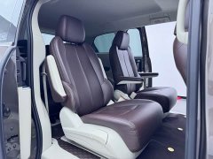 Buick GL8 Land Business Class Smart Edition - ფოტო 11