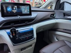 Buick GL8 Land Business Class Smart Edition - ფოტო 6