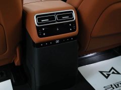 Li Auto L7 2024 MAX - ფოტო 13
