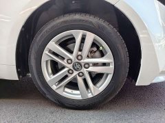 Toyota Corolla 1.8L CVT Luxury - ფოტო 4