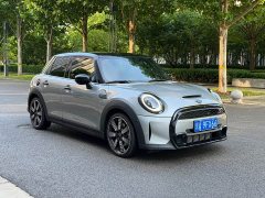 BMW MINI 2023 2.0T COOPER S Artist Five-Door - ფოტო 3