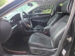 Volkswagen Passat 2023 380TSI Luxury - ფოტო 10