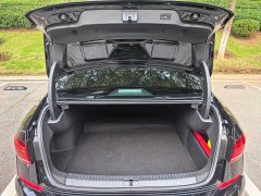 Volkswagen Passat 2023 380TSI Luxury - ფოტო 9