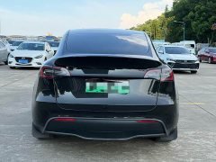 Tesla Model Y Rear-Wheel Drive - ფოტო 8