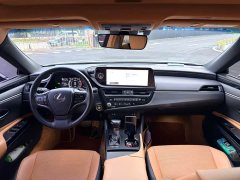 Lexus ES 2022 300h Excellence Edition - ფოტო 5
