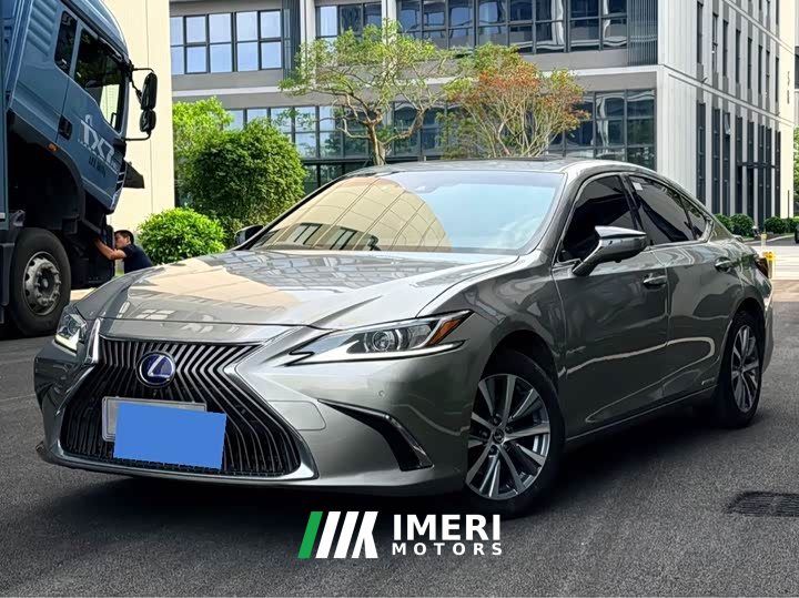 Lexus ES 2020 300h Excellence - ავტომობილი ჩინეთიდან