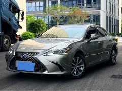 Lexus ES 2020 300h Excellence - ფოტო 1