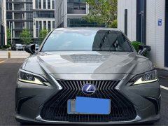 Lexus ES 2020 300h Excellence - ფოტო 2