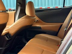 Lexus ES 2020 300h Excellence - ფოტო 5