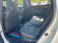 Toyota Crown Venza 2.5L HEV AWD Premium - ფოტო 5