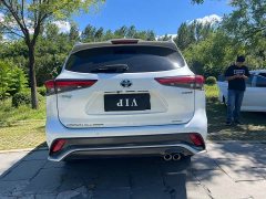 Toyota Crown Venza 2.5L HEV AWD Premium - ფოტო 8