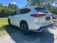 Toyota Crown Venza 2.5L HEV AWD Premium - ფოტო 9