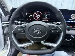 Hyundai Elantra 1.5L CVT Luxury - ფოტო 20