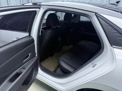 Hyundai Elantra 1.5L CVT Luxury - ფოტო 8