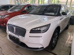 Lincoln Explorer 2.0T Two-Wheel Drive Premium - ფოტო 1
