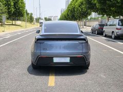 Tesla Model Y Rear-Wheel Drive - ფოტო 5