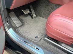 Land Rover Range Rover 2025 3.0 L6 400PS Genesis Extended Wheelbase - ფოტო 15