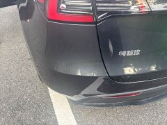Tesla Model Y Rear-Wheel Drive - ფოტო 17