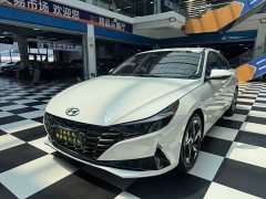 Hyundai Elantra 1.5L CVT Luxury - ფოტო 1