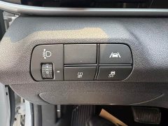Hyundai Elantra 1.5L CVT Luxury - ფოტო 16