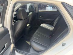 Hyundai Elantra 1.5L CVT Luxury - ფოტო 20