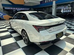 Hyundai Elantra 1.5L CVT Luxury - ფოტო 9